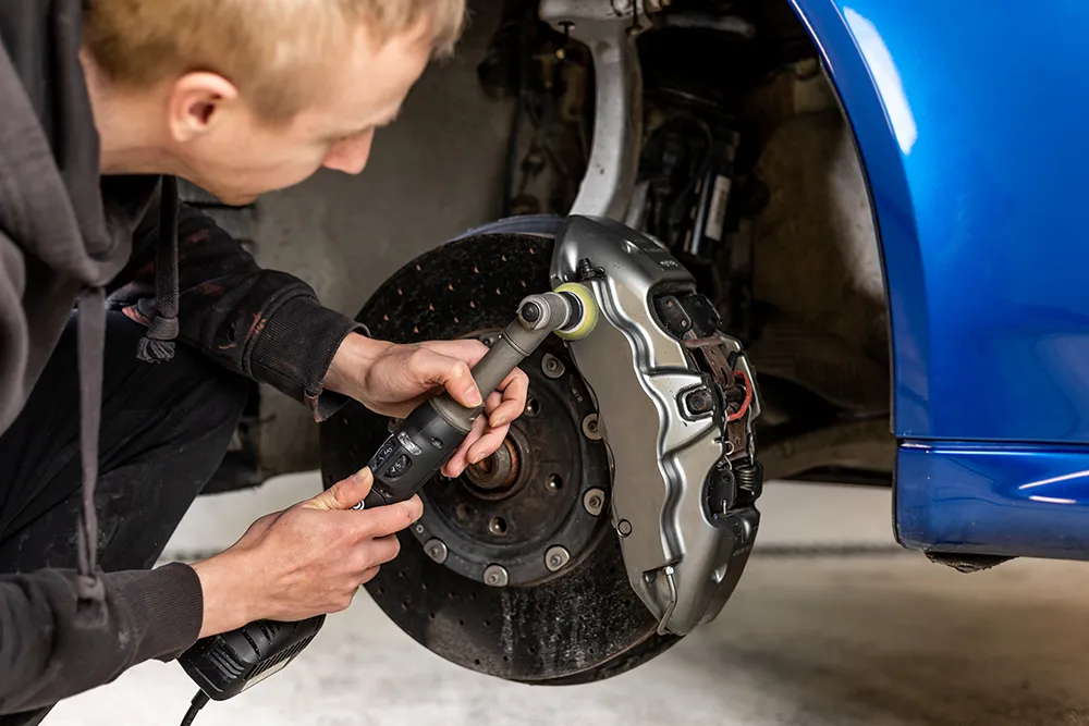 How to Tell If Your Porsche Brakes Need Replacement